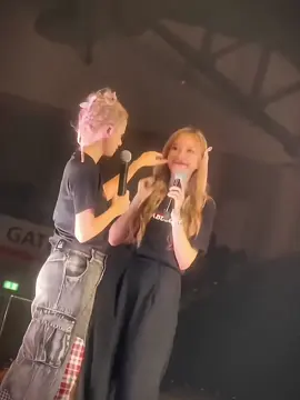 Lover ✨🤏 #freenbecky #freensarocha #beckyarmstrong #fbfrv_ #thlsrchf_ #viral #xh #xuhuong 