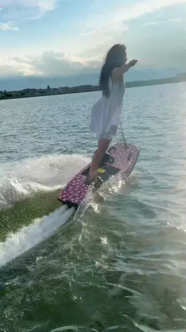 RUSH WAVE ,Free and easy, enjoy the joy of freedom #rushwave  #Surfing #surfboard #electricsurfboard