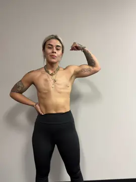 Everyday you get another chance to be better than you were yesterday. #fypシ #bodypositivity #womenempowerment #doublemastectomy #confidence #Fitness #npccompetitor #Aestheticflatclosure #girlswholift 