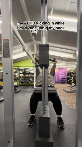 this is why i shouldnt workout alone 😂 #CapCut #backday #fyp #GymTok #weightloss 