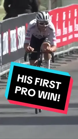 🇨🇭 19-year-old UAE-Team Emirates rider Jan Christen achieves his FIRST professional win in Stage 2 of the Giro d'Abruzzo! 💪 #IlGirodAbruzzo #cycling #HomeOfCycling #roadrace