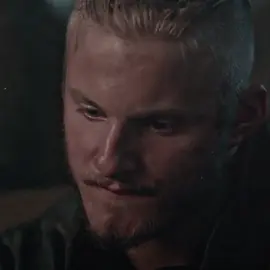 rollo traira #vikings #ragnar #rollo #bjornironside #ragnarlothbrok