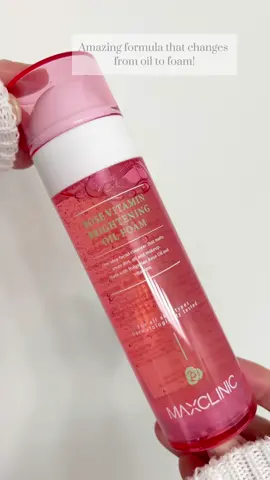 MAXCLINIC Oil Foam Cleanser 🫧 @MAXCLINIC_Global  MAXCLINIC Rose Vitamin Moisturizing deep cleansing oil foam features Damask Rose Oil and 6 types of Nordic berries to enhance and hydrate your skin. These botanical ingredients help retain moisture and stimulate collagen production. #Maxclinic #maxclinicoilfoamcleanser #skincarehack #doublecleansing #glassskin #EOEOpartners 