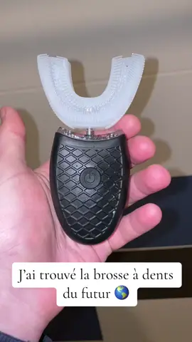 Lave t’es dents en seulement 45 secondes grâce a ça nouvelle technologie 😁 disponible chez :doctorsmileofficiel.com                     #pourtoi #smile #dentsblanches #blanchimentdentaire #foryou #fypシ #dentside #dents 