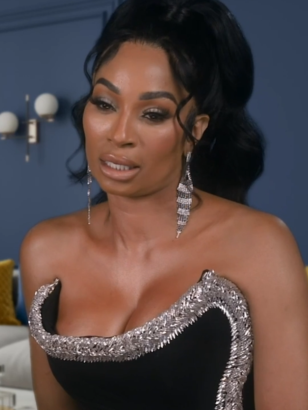 that box is PRICELESS 🤭 #lhhatl #loveandhiphop #realitytv #lol #funnytok #karlieredd #zellswag #thebam