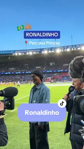 🇧🇷🤙🏽 Légende du 𝗣𝗦𝗚 ou légende du 𝗕𝗮𝗿𝗰̧𝗮 ? 👀 • #ronaldinho #r10 #roni #psg #parissaintgermain #paris #bresil #brazil #selecao #legende #football #footballlegend #barca #fcbarcelona #ucl #championsleague #ldc 