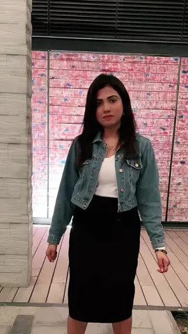 Dancing to Illuminati song at illuminating Lamer Beach @LA MER  🥰💃  #illuminati #illuminatisong #avesham #fahadfasil #malayalamsong #malayalammovie #dubai🇦🇪 #lamer #dance #simpledance #trending #viral #fyp #fypシ #viral #foryoupage #eid #illuminatidance #malayalamtiktok 