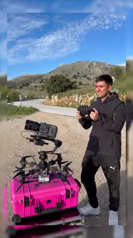FPV and Gimbal is a match 😍👌🏻 Would you be brave enough to fly this? 😏 By @ivan.merino5  #filmmaker #videographer #videocreatorsworld #contentcreator #videocreator #videoedits #relatable #viral #videographerslife #filmmakerslife #fpv #fpvdrone #fpvpilot #fpvaddict #fpvflight #fpvextreme 