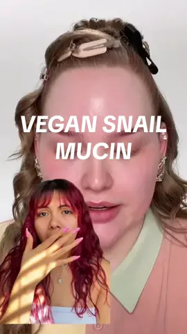 Have you tried the vegan snail mucin!? If not—you are missing out on having the perfect glass skin 😍😩 #mixsoon #mixsoonbeanessence #mixsoonessence #vegansnailmucin #snailmucin #koreanskincare #koreanskincareproducts #koreanskincareroutine #glassskin #glassskinroutine @mixsoon.us @mixsoon_official 