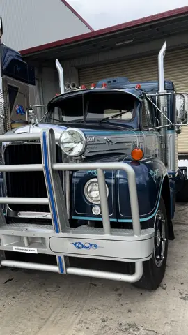 Couple of beautiful old classic Macks from TBO Farming & Betts Transport #mack #macktruck #macktrucksaustralia #trucktok #bmodel #chrome #sweet #wow #beauty #beautiful #tamworth #australia #newengland #truck #History #fypシ #Love 