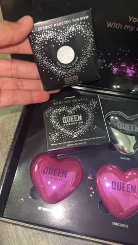 @Queencosmetics I loveee! Soooo cute!!! #mamasade #tayloramor #eyeshadowpalette 