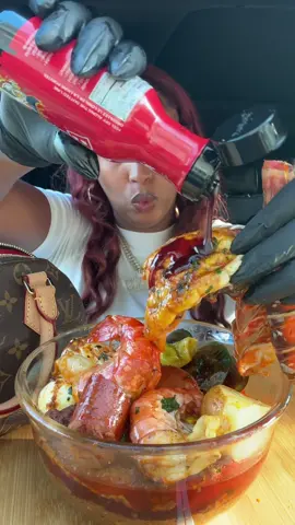 A whole lobster tail seafood boil in the car 😍🤤 #Foodie #mukbang #lobster #lobstertail #seafood #seafoodboil #foodtiktok #FoodTok #fyp #fypシ #queenbeastmukbang #queenbeast #hotsauce #foodreview #viral #viralfood 