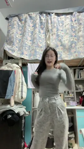 还得是眼镜妹啊 #宿舍女 #眼镜妹 