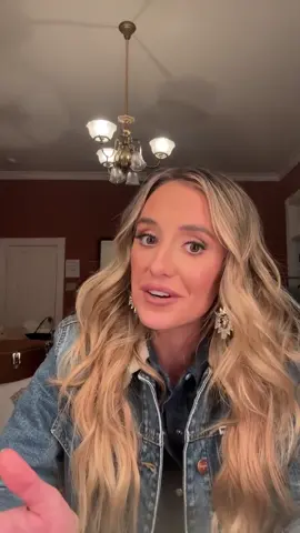 Hear from @Lainey Wilson on her inclusion in “American Currents: State of the Music,” the Museum's annual exhibit spotlighting artists, musicians, and songwriters shaping country music today. Exhibit now open. #americancurrents #laineywilson #countrymusichalloffame #thingstodoinnashville