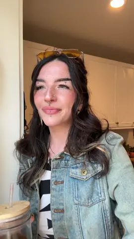 My will to live is non existent 😅 also my hands don’t work #pms #pmsproblems #humor #funny #lipsynс 