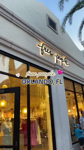this free people was so cute #freepeople #barreljeansoutfit #outfit #barreljeans #OOTD #shopping #florida #orlando #disneysprings #Summer #spring #clothes #overalls #siennajonesfashion 