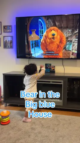 If you haven’t done it yet pls share your okd childhood shows with your kids ❤️❤️ I love reliving my childhood with her! #90skids #90sthrowback #kidsshows #showsfrommychildhood #childhoodshows #oldshows #oldshowsthatweusedtowatch #bigcomfycouch #shrek #fyp #MomsofTikTok #toddlersoftiktok #toddlerlife #shows #oldshool 