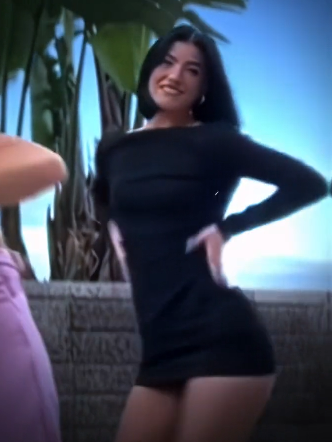 FINALMENTE CONSEGUI UM TEMPO PRA EDITAR SCRR | nao me sinto tao confortavel em editar com funk mas editei só pq combina com o video💁‍♀️ - cc: ptsmash sc: red ac/rm: rlxso #breditzx #aftereffects #charlidamelio #velocity #fypシ