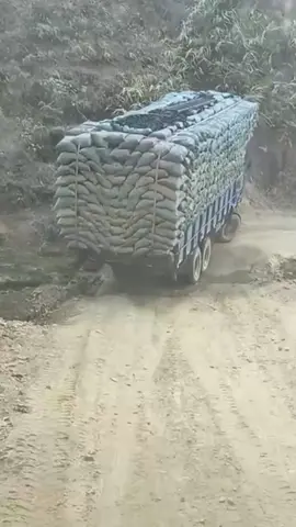 china Trucks #trucks #xeben #dumptruck #xebentrungquoc #xetaitrungquoc #truck #xetai #chinatruck #truckdriver 