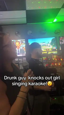 #fight #knockout #drunk #unbelievable #waitforit #fypシ #fypシ゚viral #foryoupage #tiktoker #content 