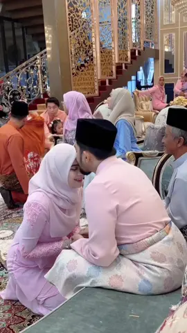 I sayang u sangat2 Nik Amin !! Jangan pernah hampakan cinta saya ❤️‍🔥 Ampunkan segala salah & silap serta kekurangan isterimu ini 🙏🏻 #raya #aidilfitri #2024 
