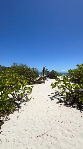 Tara Dagat?🤙🏼 #fyp #kitesurfing #sandbar #secoisland #amielmolinaphoto #boracayphotographer #antique #travel #philippines 