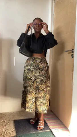 Where would you wear this out to?  Shirt and skirt from @RFOCLOTHINGSA  Shoes and bag from @Mr Price fashion  Watch from @Watchily South Africa  #OOTD #ootdfashion #mrp #mrpfashion #mrpmystyle #rfo #rfoclothingsa #rfotreasurehunt #beccamojapelo #diaryofakasigirl 