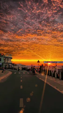 The sunset is so beautiful, you are so beautiful. #sunset #fyp 