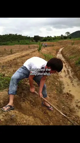 the tractor photo took me out onestly #ten #nct #tenpavedtheway 