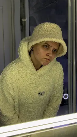 Тг: Ярик кушает пельмень 