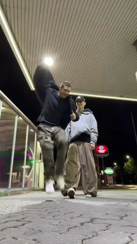 @Federico Ravazzi unexpected😂 #dance #duo #gabber #techno #hakken #fyp #perte #foryou 