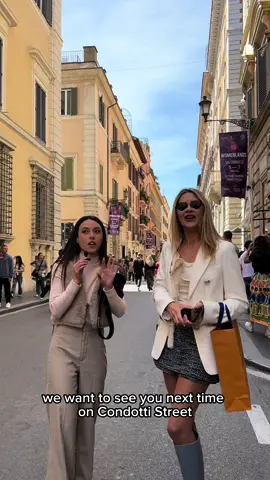 CHI DI VOI È SHOPPING COMPULSIVA? Chiedo per un’amica🫠 IG alessiagrambone ✅✅ #viacondotti #laragazzadiviacondotti 