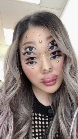 Hi Madrid 🇪🇸!                                                   #mua #makeupartist #mimles #makeup #illusionart #illusionmakeup #multipleyes #trippy #facepaint #bizarre #dizzy #blurry #fyp #fy #foryou #foryoupagе #art #artist #eyes #eyepainting #surreal #surrealart #surrealism #spain #madrid 