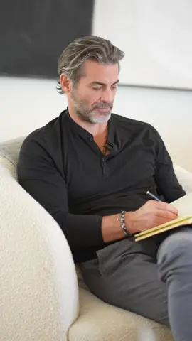 Is communication key in a relationship? Should we text goodmorning and goodnight? #Relationship #dating #communication #attachment 