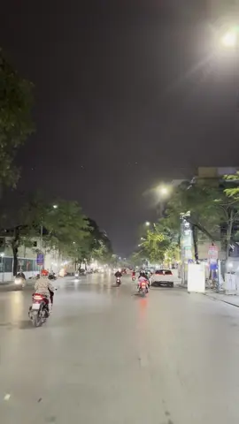 Đêm rồi, lượn phố thôi.!  #HaiPhongvedem #LachTrayHaiPhong