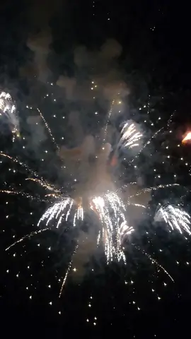 Một buổi tối bình thường ở Sunset Town #chill #phuquoc #night #sunset #cau hon phu quoc #diatrunghaiphuquoc #xuhuong #idol #tronghieuptg 