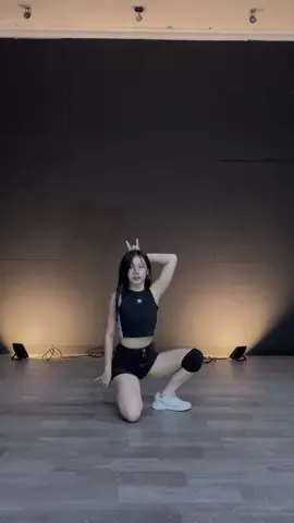 Thank you for 200k followers!!😭🫶🏻💓🎉#SHEESH #BABYMONSTER #SHEESHchallenge #kpop #dance #cover #kpopcover #dancecover @babymonster_yg 