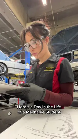 Another day at Auto Tech school🛠️ #girlswhowrench #automotivetechnician #mechanic #drumbrakes #mechanicschool 
