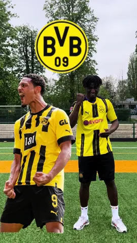 Champions League who will win✅😳⁉️#challenge #championsleague #footballtiktok #433skills #barcelona #psgxmessi #dembele #francetiktok #bvb09 