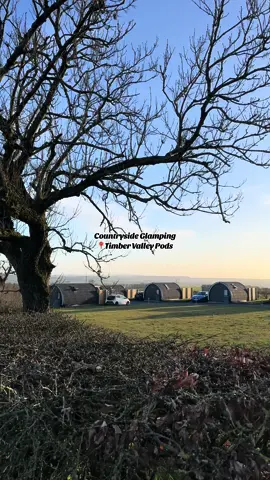 Are you in need of a break away? Click the link in our bio to see our availability 🥂🛁🫧✨#glampingpod #timbervalleypods #glampinguk #staycationuk #hottubhideaway #lodgeswithhottubs #hottubhideaway #glasgow 