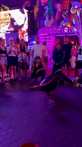 🌴 Pattaya, street breakdancer! Walking street Thailand 2023 #travel #pattaya #thailand #pattaya2023 #pattayathailand #pattayatoday #traveltrip #tour #tourism #pattayanightlife #walkingstreet #walkingstreetpattaya #thailandtiktok #dance #streetdance 