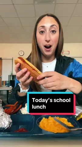Someone walked in on me eating lunch! #teacherlife #schoollunch #noellelovessloths 