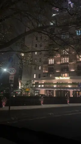 #viral #viralditiktok #tiktok #londontiktok#trend#trending#london#londonlife#londontown#ldn#londonhotspots#uktiktok#uklife#explore ‎#لندن #لندن🇬🇧 #لندن_العرب #قطر#السعوديه#رياض#بريطانيا_لندنlondon#مبتعثين_بريطانيا 🇬🇧🇬🇧 #هارودز_لندن #dorchester #piracafe #parklane #harrods #harrodslondon #selfridges #selfridgesLondon #mayfairlondon #fyp #fypシ゚#londonfoodie #londonvisit #لندنيات #لندن_بريطانيا #زياره#مبتعثين_بريطانيا#تقييم_مطاعم_اكسبلورر#oxfordstreet #oxfordstreetlondon #regentstreet #soho#winter wonderland#السعوديه #قطر #الامارات #دبي #ابوظبي #الشعب_الصيني_ماله_حل😂😂 