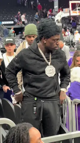 Kodak sighting @Phoenix Suns / @LA Clippers game 👀 . . @Kill Bill #kodakblack #phoenixsuns #laclippers #footprintcenter #basketball #hiphop #rap #foryoupage #fyp #viral #trending #arizona 