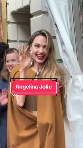 Angelina Jolie, talking about her new play @@The Outsiders Musicalon the red carpet 🎭 ##AngelinaJolie##nyc##jolie##broadway##redcarpet##fyp##musical##theoutsiders##newyork