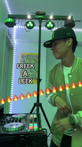 clothes from @aelfricedenofficial‼️🙌🏽 #dj #mashup #natashabedingfield #peteypablo #transition #party #aelfriceden #coachella 