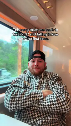 Holy Smokes has been out for a month and a half😳❤️ How have yall been feeling about it🤔 🗑️ or 🔥?!? #countrymusic #musictok #Relationship 