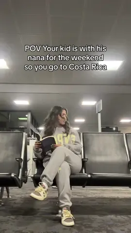 When your kid is with his Nana for the weekend & your traveler friend calls you to go to Costa Rica 🇨🇷🌴 @Valeria Casas-Perez  #momtrip #costarica #puravida #costaricatiktok 