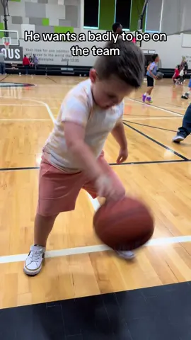 Not quite old enough to be on sisters’ team so he has to show off his “skills” 😂 #biggy #biggyplaysbasketball #momlife #MomsofTikTok #momof4 #momsoftoddlers 