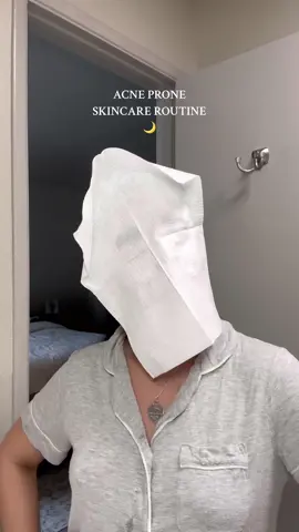 Acne prone skincare routine, nighttime edition 🌙 the caudalie eye cream isn’t acne safe!!! But since I don’t get acne around my eyes I’ll continue to use it until I finish the product, and will then switch to @Face Reality’s eye cream!! #acneprone #acne #acnetreatment #skincare #skincareroutine #acneproneskin #acneskincare #acnesafe #acnesafeskincare  